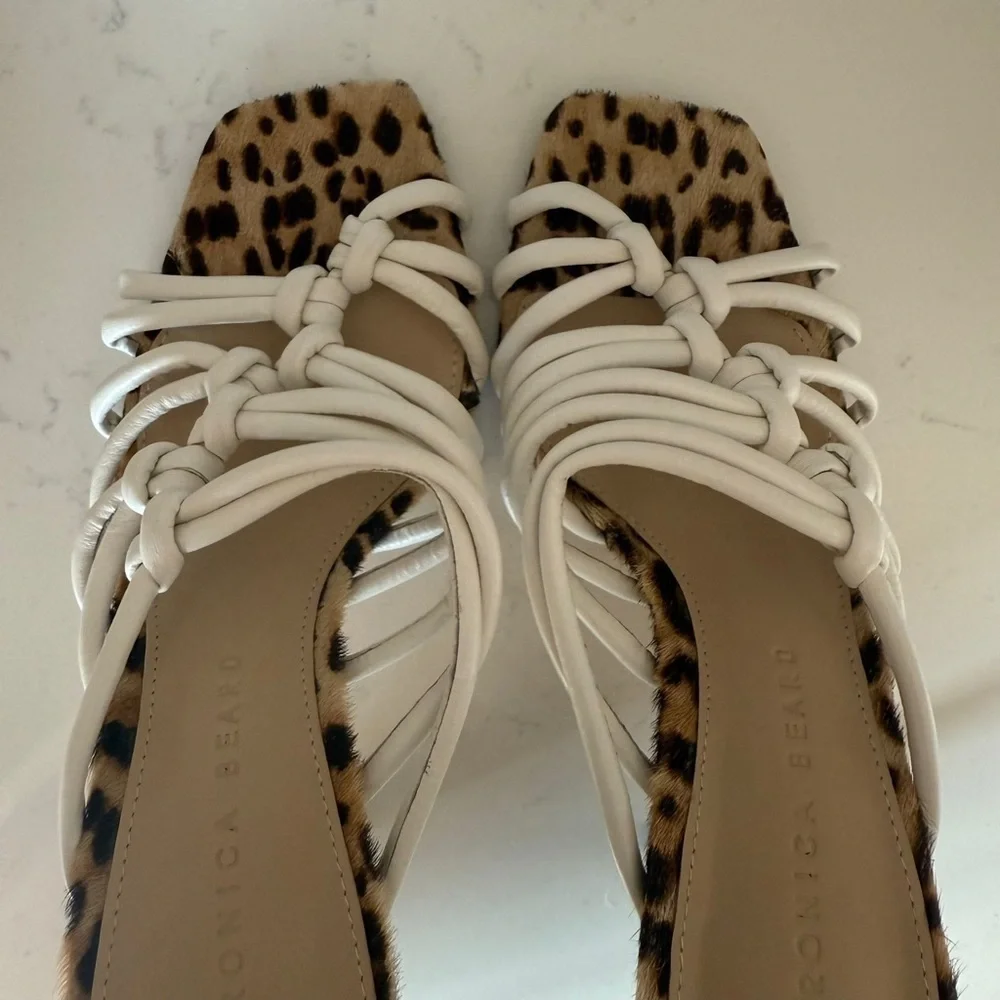 New Veronica Beard Avita Animal Print / White heels Size: 6